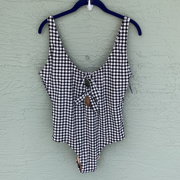 Other - Old Navy XL Checkered NWT Double Tied One Piece